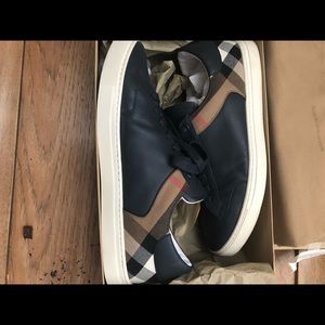 Burberry men’s Navy Blue fashion sneakers